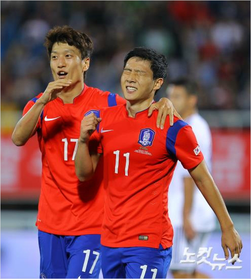 10일천안종합운동장에서열린국가대표평가전대한민국과파라과이의경기에서전반전팀의두번째골을성공시킨남태희가환호하고있다(사진=박종민기자esky0830@cbs.co.kr)