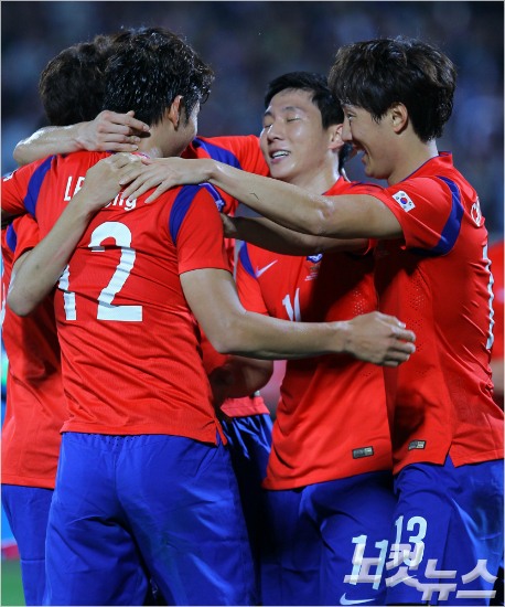 울리슈틸리케감독의'옆집총각'이었던남태희는감독의A매치데뷔전서골까지성공하며더욱확실한눈도장까지찍었다.박종민기자