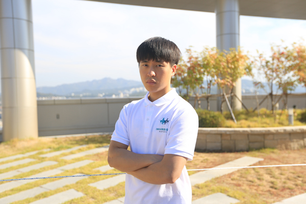 인베이전 e스포츠에 입단한 서성민(사진제공=글로벌 e스포츠 매니지먼트)