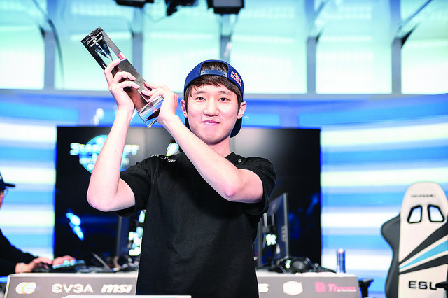 우승을 차지한 최지성(Photo=ESL, Alex Song)