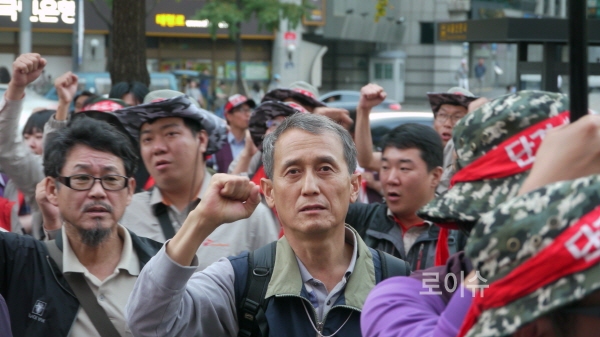 ▲반평생노동운동에투신해온허영구대표(좌파노동자회)의출판기념회가오는19일오후2시동작구원불교서울회관5층대강당에서열린다.<좌파노동자회제공>