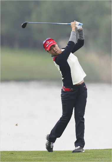 2009년미국여자프로골프(LPGA)투어에데뷔한강혜지는하나·외환챔피언십1라운드에서선두에올라첫승기대감을높였다.(자료사진=KLPGA)