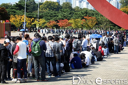 상암벌, 롤드컵 결승 보기 딱 좋은 날씨