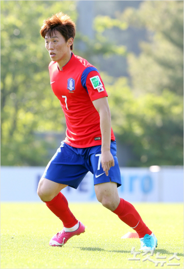 김보경은울리슈틸리케감독의눈도장을찍기앞서소속팀의지휘봉을새로잡은러셀슬레이드감독에게합격점을얻어야하는상황이다.황진환기자