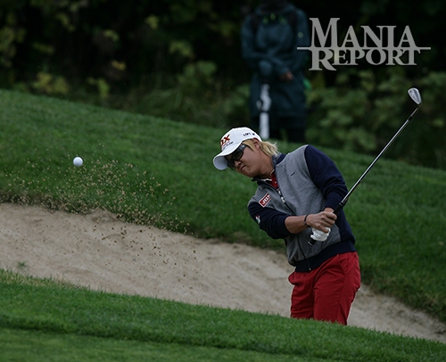 ▲허인회가1번홀에서벙커샷을하고있다.사진