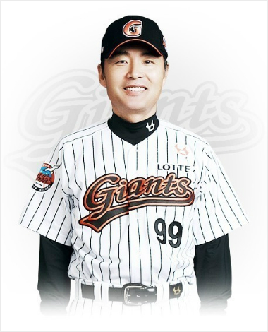 위기의 롯데, 이종운 감독 선임 "내분 해결할 최적임자"