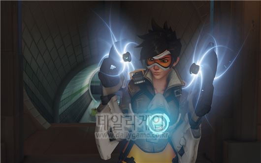 빠른 이동이 특징인 공격형 캐릭터 Tracer.