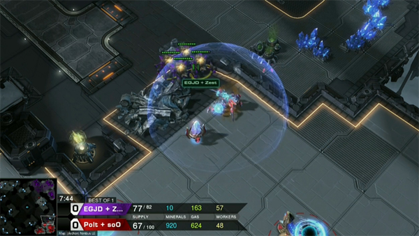 2경기에서 저그 래비저가 상대 진영으로 들어가는 모습(이미지 캡처=블리즈컨)