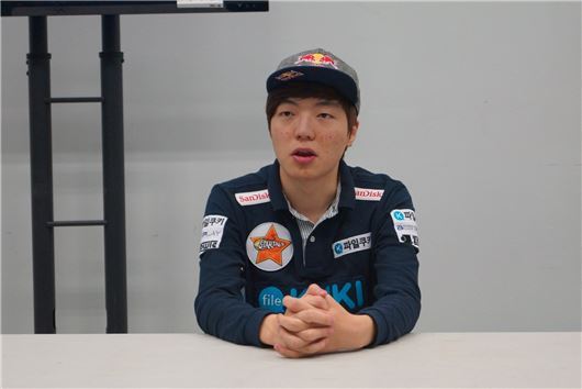 스타테일 이승현 선수가 최연소 나이로 WCS 우승자로 등극했다.