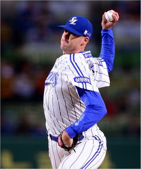 '칠테면쳐보삼'10일넥센과한국시리즈5차전에선발등판하는삼성에이스릭밴덴헐크.사진은4일1차전에서역투하는모습.(자료사진=삼성라이온즈)