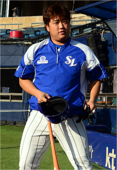 '훈련은열심히하는데...'박석민이10일5차전에앞서타격훈련준비를하는모습.(자료사진=삼성)