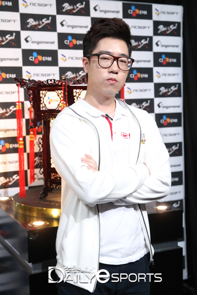 '권사인볼트' 강덕인.