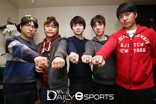 SK텔레콤 T1 K, 롤드컵 우승 반지 공개