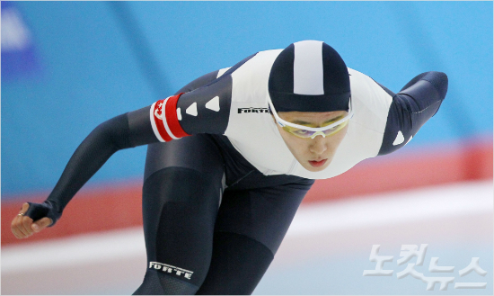 21일태릉에서열린국제빙상경기연맹스피드스케이팅월드컵2차대회500m1차레이스에서아쉽게2위에머문이상화.(자료사진=박종민기자)