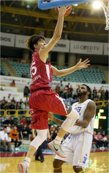 창원LG김종규(사진제공/KBL)
