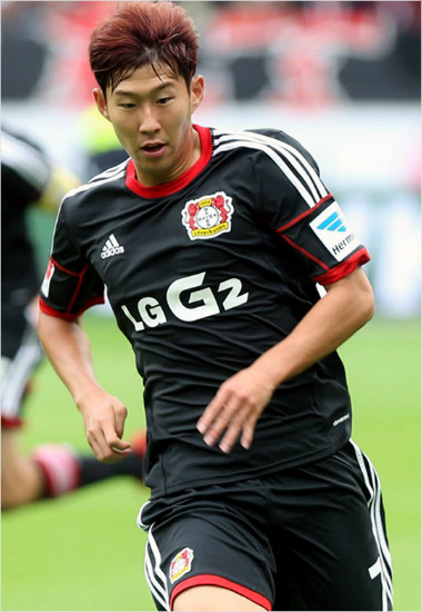 독일현지에서도고된일정으로인한피로누적에상당한관심을보이는가운데손흥민은쾰른과경기에서풀타임활약하며리그2호도움을기록했다.(자료사진=LG전자)