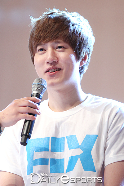 '혁명가' 김택용, 모바일 게임 성우로 변신