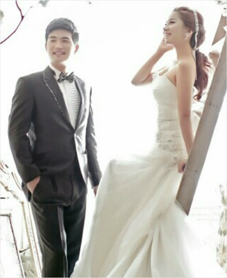 오는6일5년열애끝에동갑내기신부김여은양과화촉을밝히는SK김민식.(사진=SK와이번스)