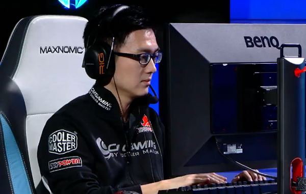 이제동에게 승리한 '폴트' 최성훈(이미지 캡처=IEM 새너제이 방송)