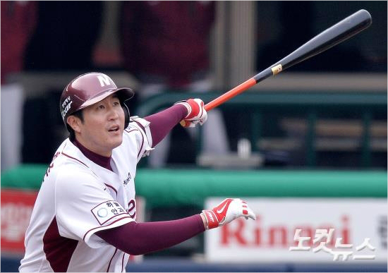 넥센과연봉2억8000만원에재계약한외야수유한준.(자료사진=박종민기자)