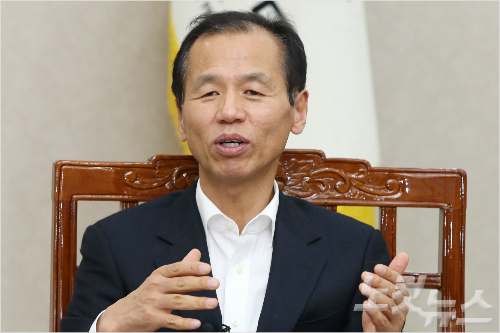 최문순강원도지사.