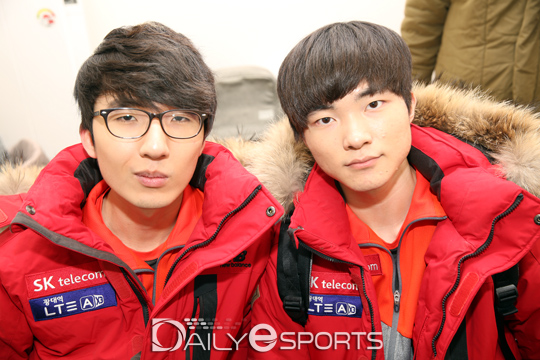 SK텔레콤 T1의 미드 라이너 이지훈(왼쪽)과 이상혁.