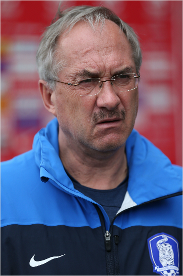 울리슈틸리케축구대표팀감독은A조2위보다는1위로8강에진출한다는구상이다.(자료사진=대한축구협회)