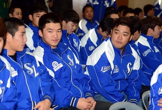 ▲지난12일,시무식에모인삼성선수단.통합5연패를노리는삼성은지난15일스프링캠프훈련지인괌으로출국했다.사진│삼성라이온즈