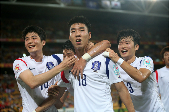 한국축구대표팀의주장기성용은과거자신이축구유학을했던브리즈번에서개최국호주를상대로멋진경기력을선보이며최우수선수(MOM)으로선정됐다.(자료사진=대한축구협회)