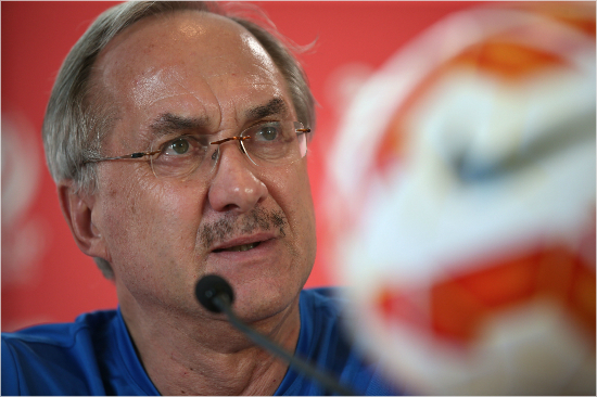 울리슈틸리케축구대표팀감독은55년만의아시안컵우승에강한자신감을내비치면서도이라크와준결승의승리에집중해야한다고목소리를높였다.(자료사진=대한축구협회)