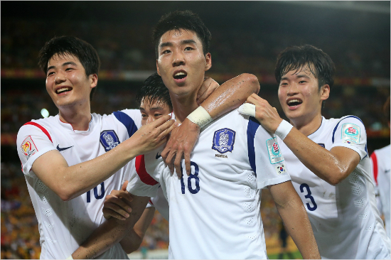 한국축구는2015호주아시안컵을통해이정협(가운데)이라는차세대공격수를발굴했다.(자료사진=대한축구협회)