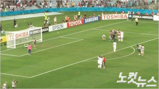 아랍에미리트(UAE)와2015호주아시안컵8강전을앞둔일본은쉬운승리를예상해많은선수단장비를준결승이열리는뉴캐슬로보냈다.하지만예상밖의패배를당했고,짐이돌아올때까지호주에더머무르는망신을당했다.시드니(호주)=오해원기자