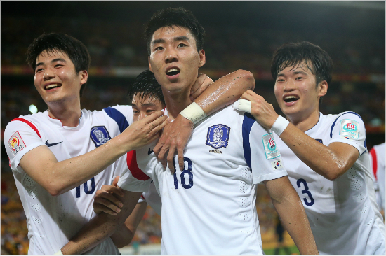 호주언론은호주와조별예선에이어이라크와준결승에서도결승골을넣으며맹활약한한국축구대표팀의신예공격수이정협을'요주의대상'으로꼽고있다.(자료사진=대한축구협회)