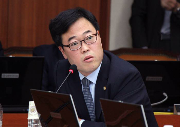 ▲김기식새정치민주연합의원(사진=페이스북)