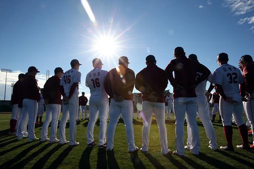 ▲애리조나스프링캠프에서훈련전미팅중인넥센선수단.사진│넥센히어로즈