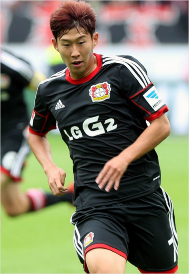 2015호주아시안컵을마치고소속팀에복귀한손흥민은베르더브레멘과20라운드원정경기에후반교체출전해분명한자신의존재감을선보였다.(자료사진=LG전자)