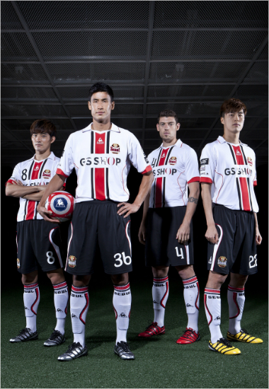 FC서울은2011년이후4년만에흰색원정유니폼을다시도입했다.(자료사진=FC서울)