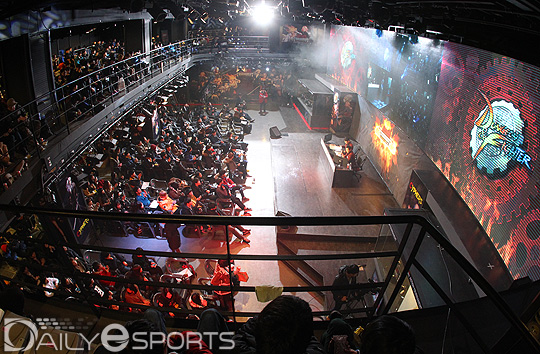 액션토너먼트 던파&사이퍼즈 2015 윈터 정규 시즌이 열린 넥슨 아레나 전경.