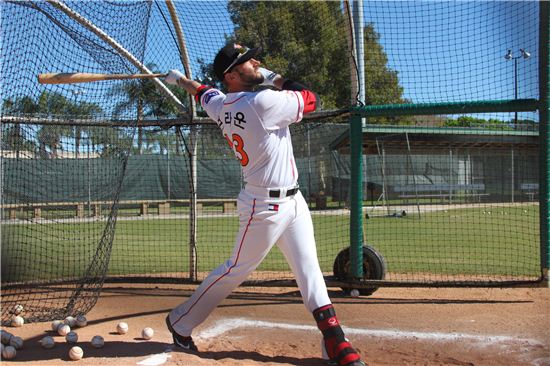 ▲SK의신임외국인타자브라운.지난해'루크스캇'의악몽에서벗어나기위해서는브라운이제몫을다해야한다.사진│SK와이번스