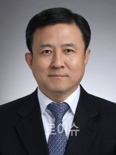 ▲이강원창원지법원장