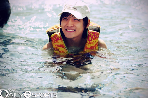 물놀이를 하면서도 미소를 잃지 않았던 조재걸.