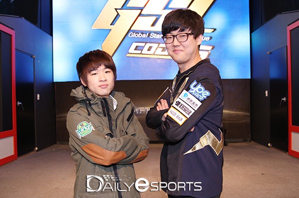 GSL 16강에서 만난 조성주(왼쪽)와 원이삭.