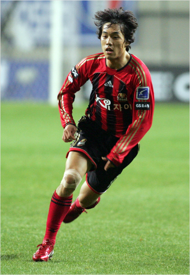 2008년AS모나코로이적했던박주영은7년만에K리그로복귀해명예회복에나선다.성공여부는최근4년가까이부족했던실전감각을얼마나빠르게회복하느냐에달렸다.(자료사진=FC서울)