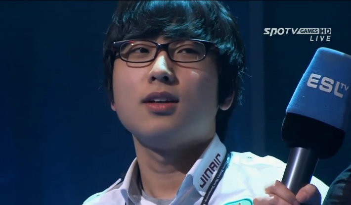 진에어 그린윙스 조성호가 인터뷰에 응하고 있다(사진=스포티비게임즈 생중계 캡처).