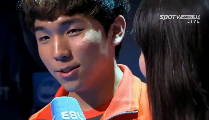 인터뷰를 하고 있는 SK텔레콤 T1 박령우(사진=스포티비게임즈 생중계 화면 캡처).