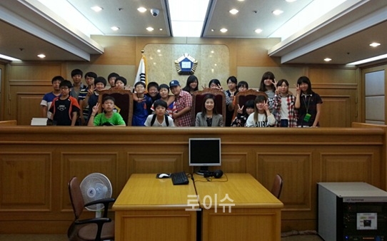 ▲상설법률문화학교(2014.9.18.양동초).(사진제공=부산교육청)