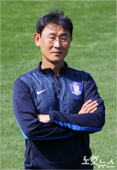 윤덕여감독감독이이끄는여자축구대표팀은다음달4일과8일각각인천과대전에서러시아와A매치2연전에나선다.박종민기자