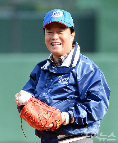 이병석 의원, 대한야구협회 회장 사퇴