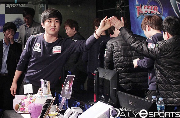 KT '최종병기' 이영호, 2R 두 번째 MVP