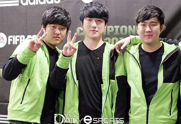 죽음의 D조에 속한 원창연, 박준효, 정세현(왼쪽부터).